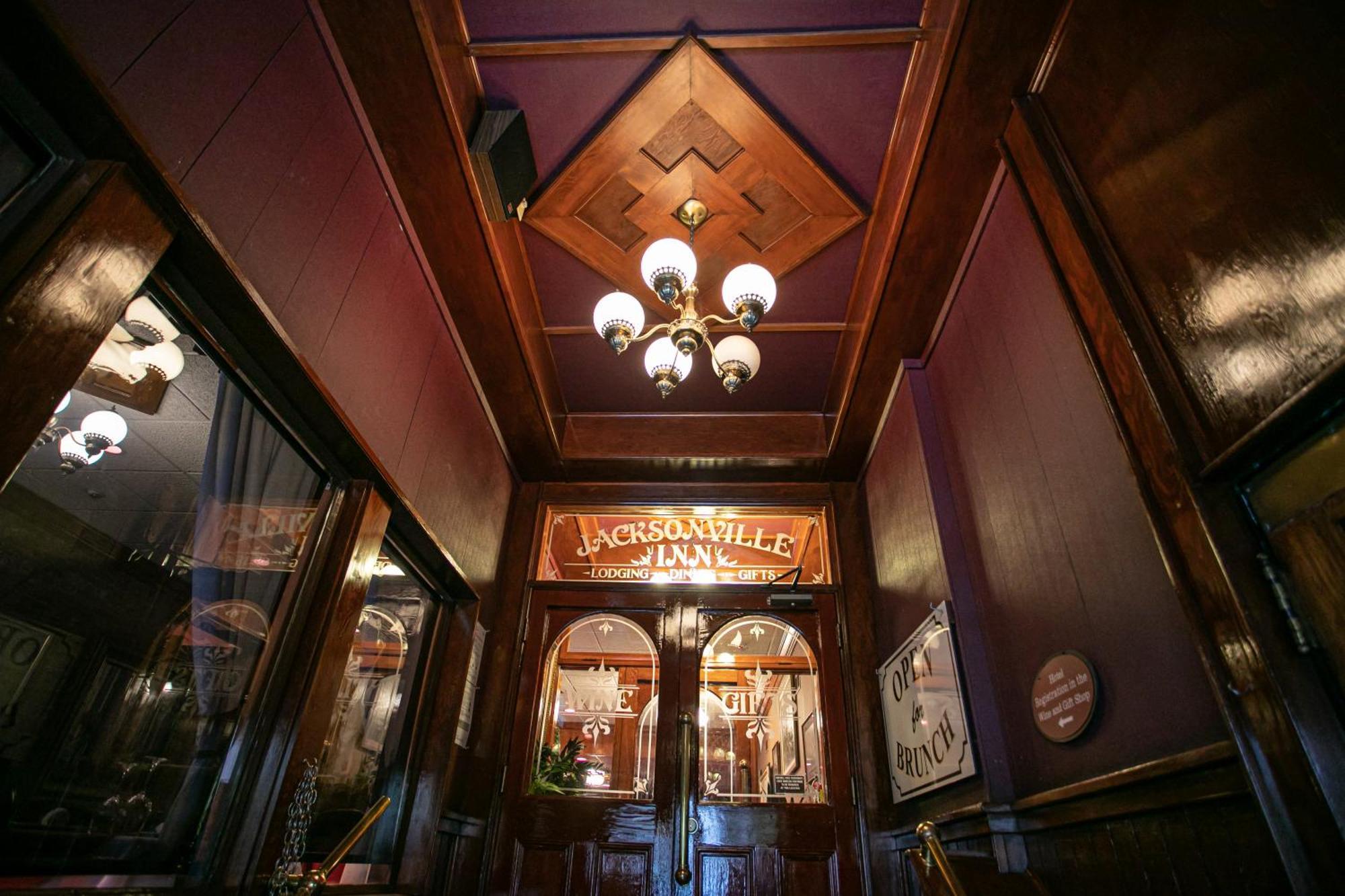 Historic Jacksonville Inn Bagian luar foto